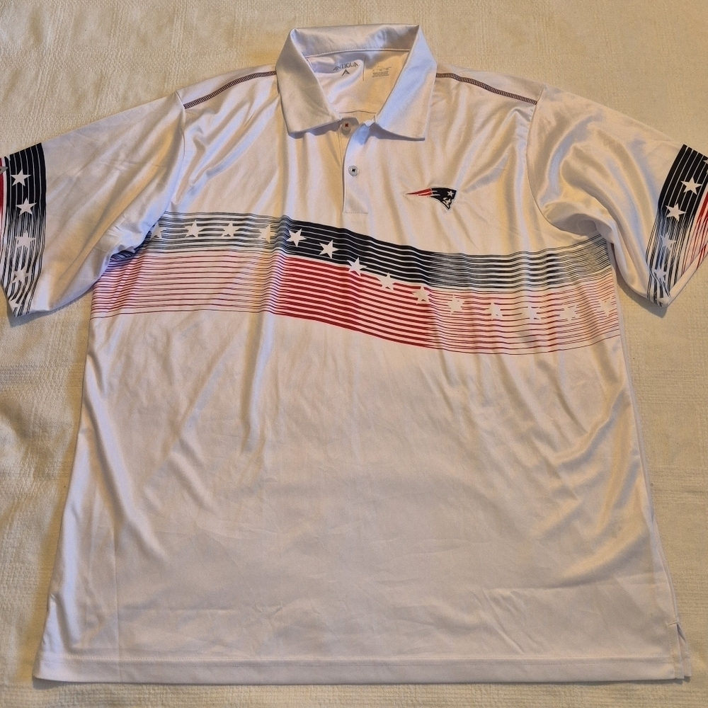 Antigua men's size XL Patriots white polo shirt red and blue design, defect
